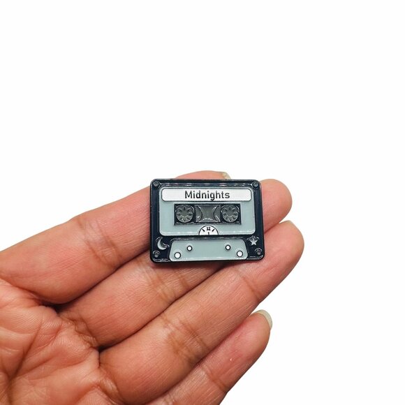 ✨Midnights Album Tape Taylor Swift Enamel Pin Badge Album Cover Radio Cassette✨ - Picture 2 of 5